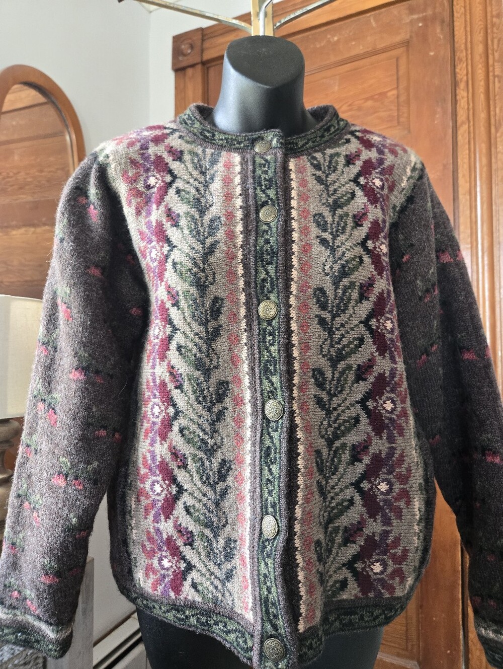 Icelandic Design Intricate Nordic Wool Cardigan Medium